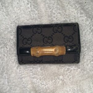 Gucci Black 6 key holder with Bamboo Detail